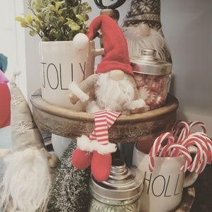 Check out my closet for rae Dunn!!!